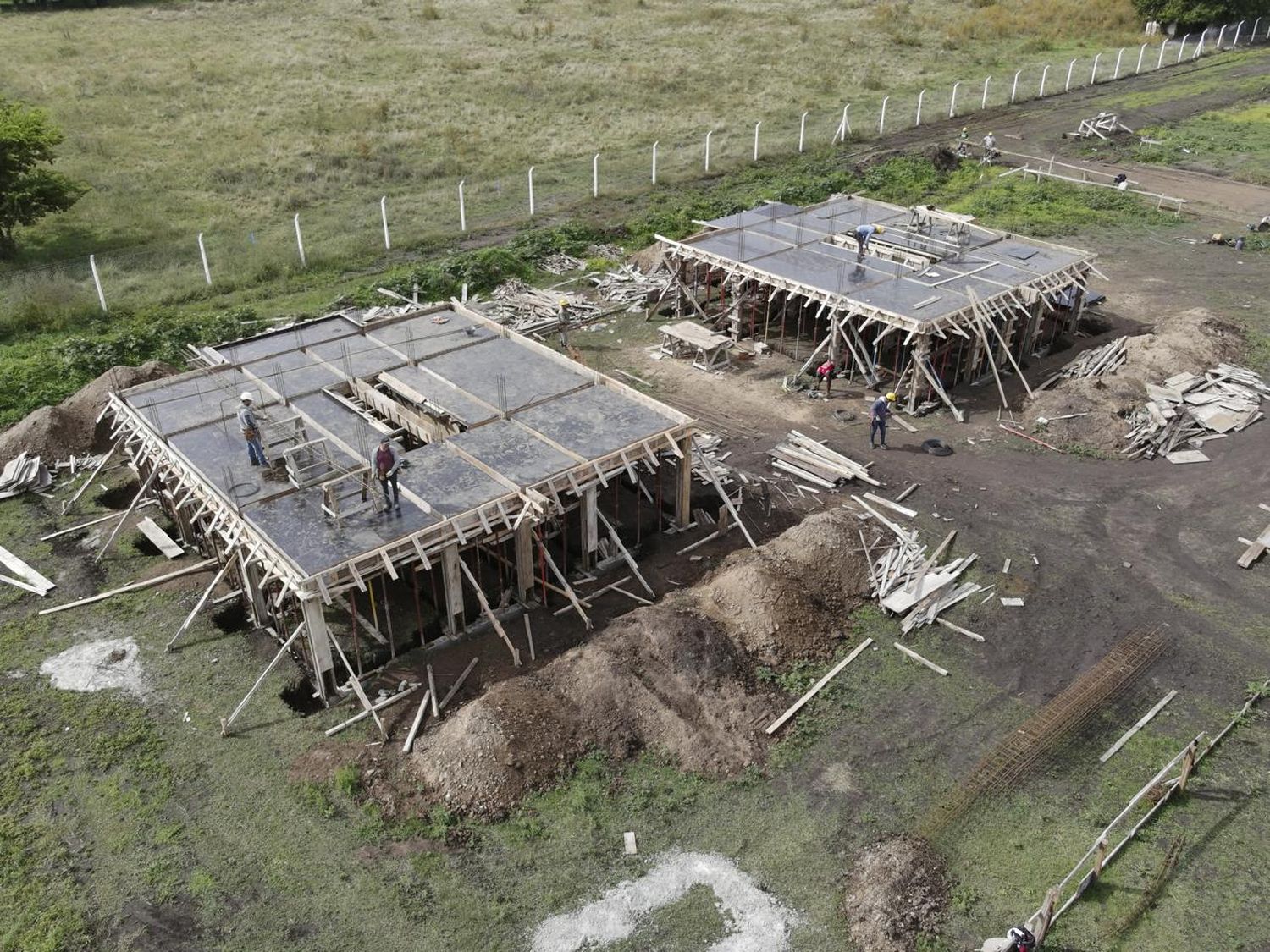 El avance de la primera etapa de la obra que ampliará el acceso a la vivienda en Tandil.