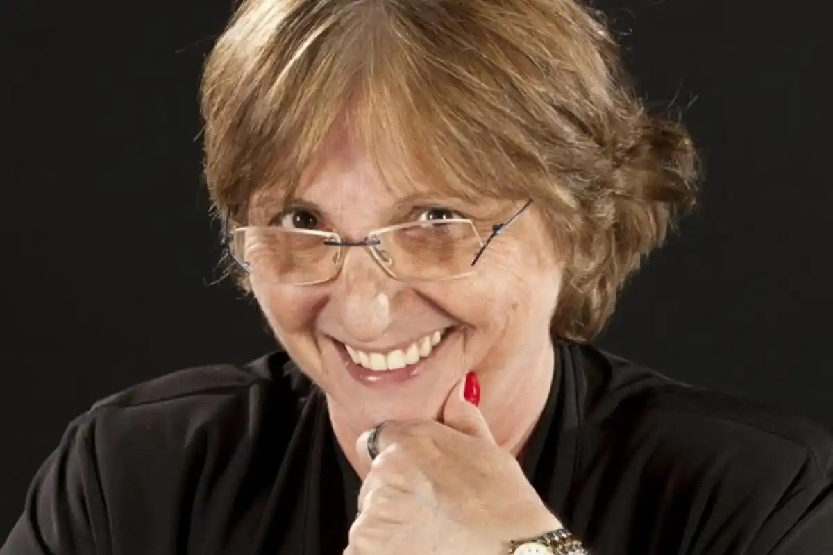 Destacándose también como defensora de los derechos humanos.