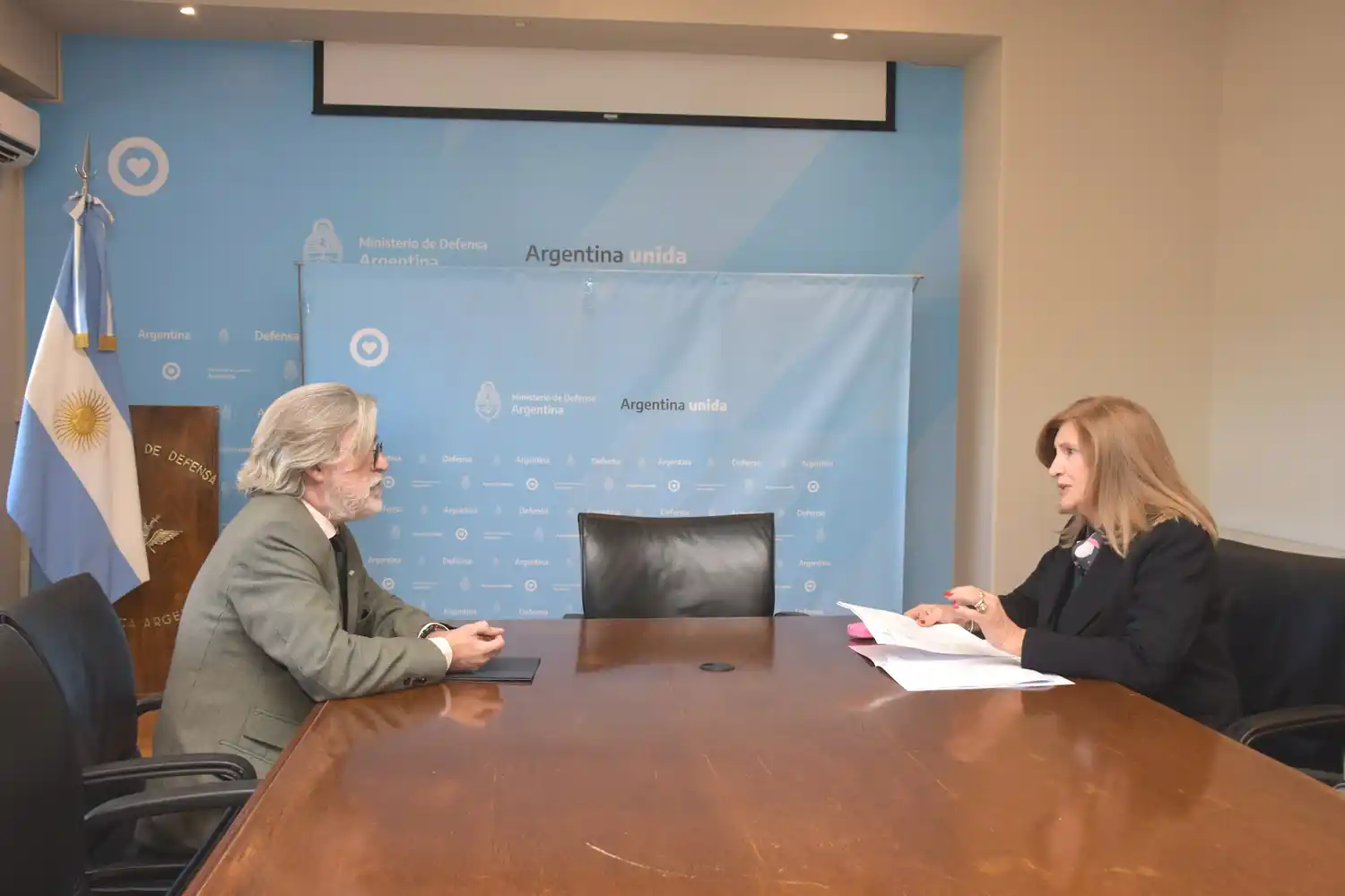 Por los incendios, Provincia pidió presencia permanente de las Fuerzas Armadas en el Delta