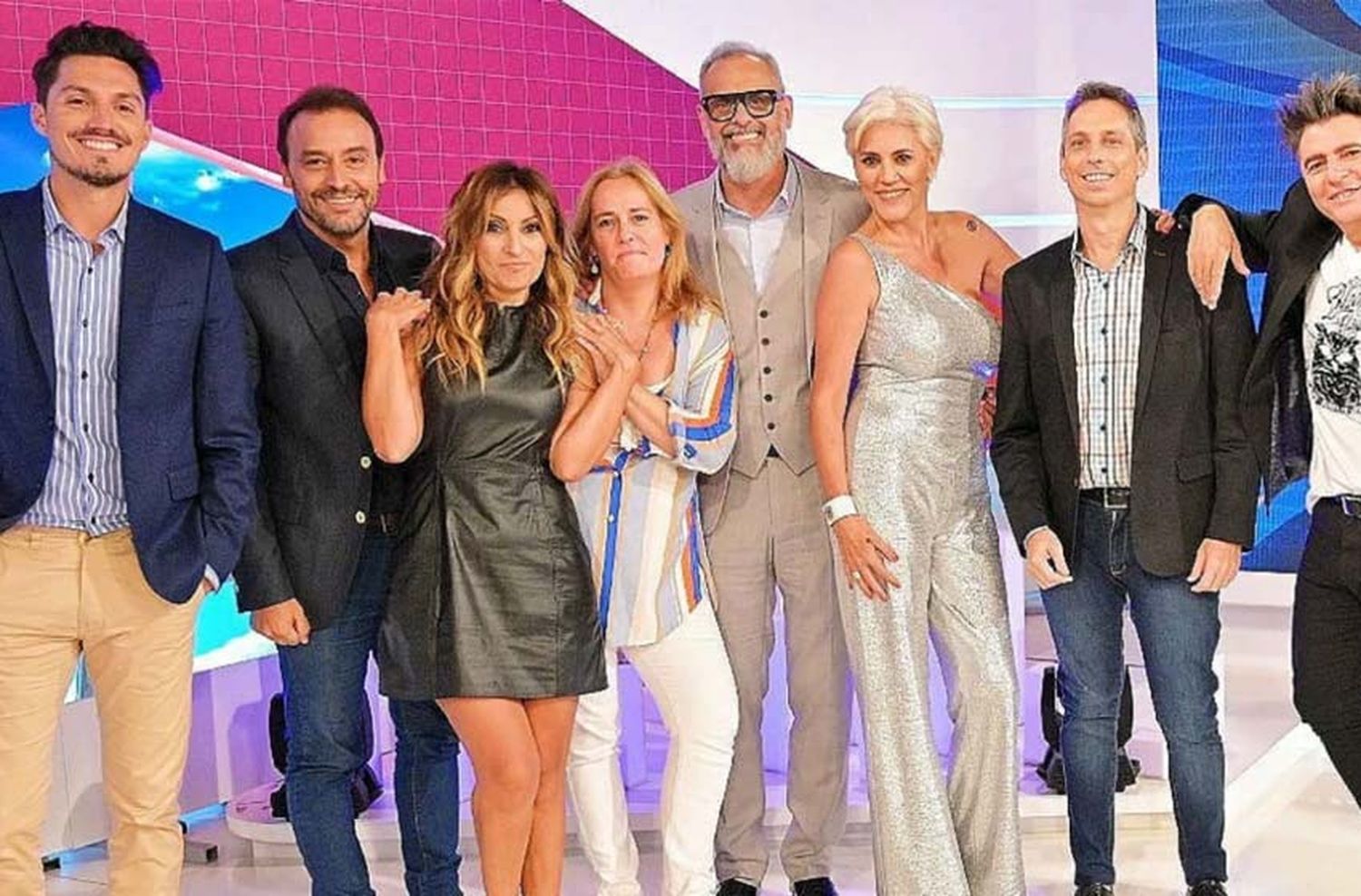 Quién es la conocida periodista que se incorpora a Intrusos tras la salida de un panelista
