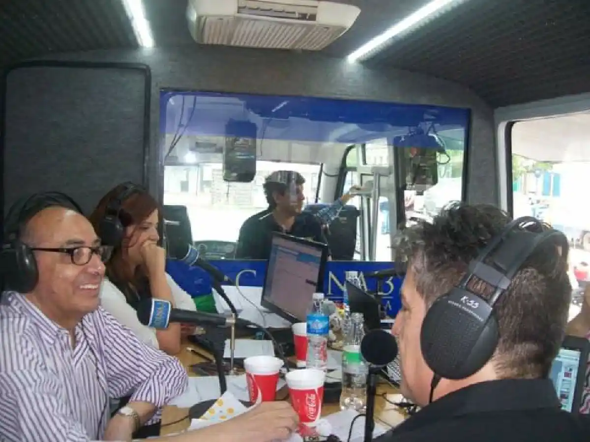 ¡Feliz cumple AM 1.050!: casi medio  siglo trasmitiendo desde el centro del país