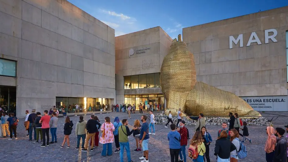 La marplatense Marta Calí presenta 'Verde, húmedo y semi profundo' en el Museo Mar