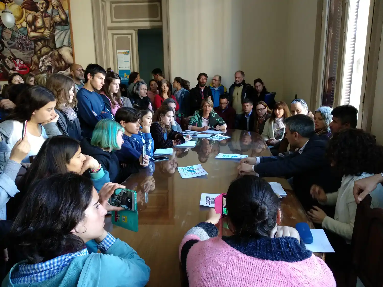 Acta compromiso entre el Municipio y miembros del Polivalente ante futuros incumplimientos