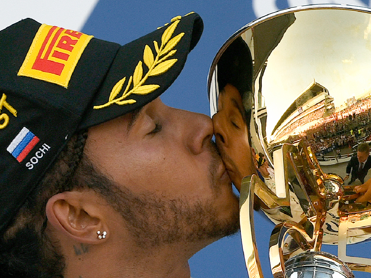 Hamilton ganó y se aleja