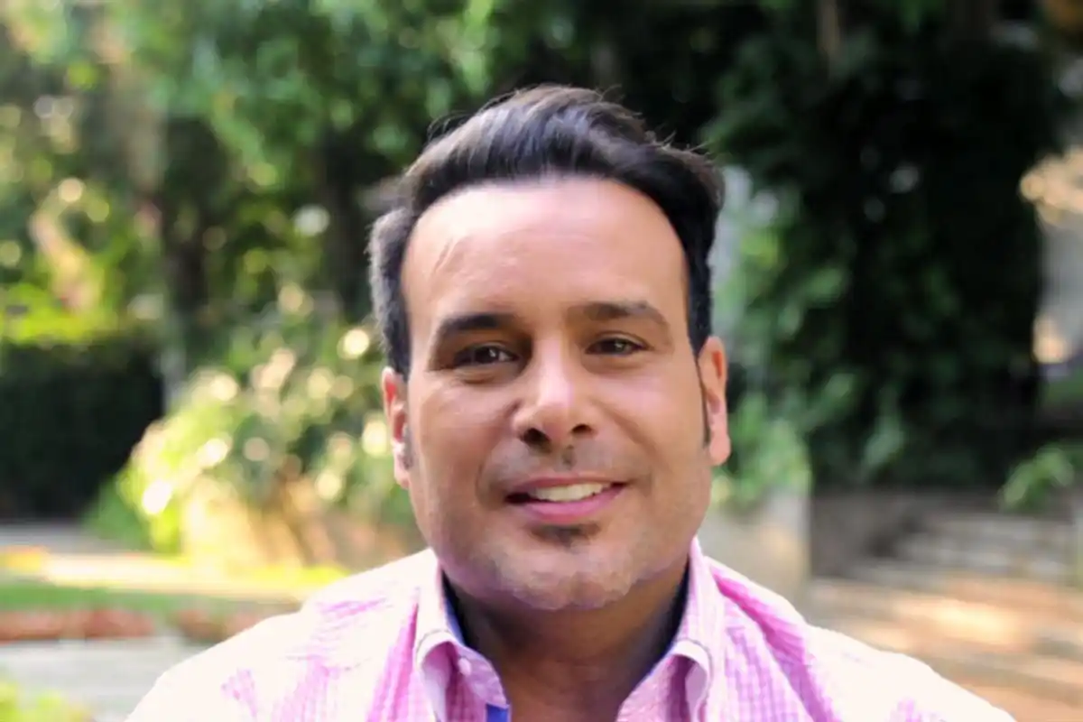 ¡BOCHORNOSO! Esta fue la reacción del actor Jerónimo Gil tras ser sacado de un local en Caracas (+VIDEO)