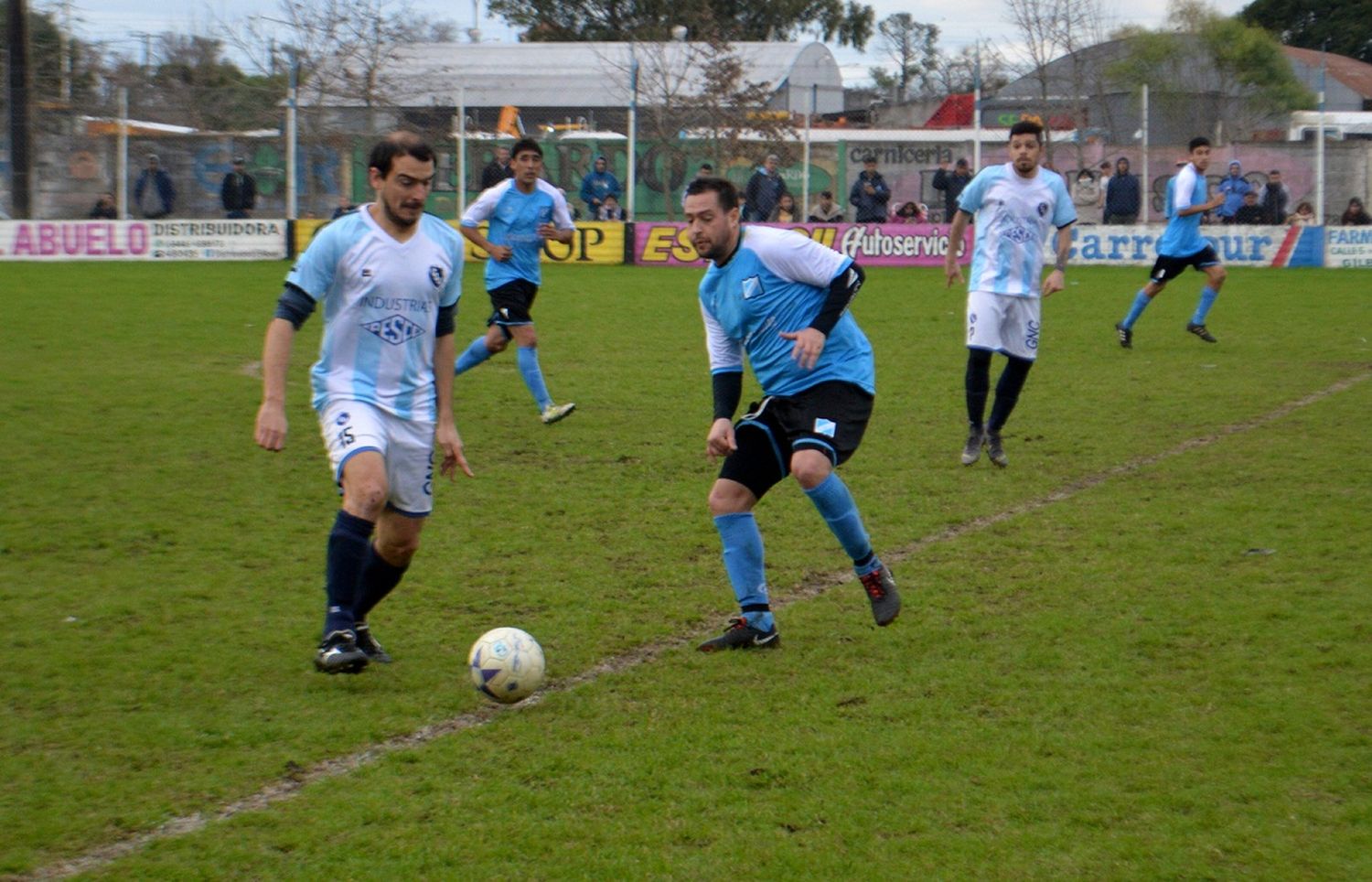 Juventud Unida recibe a Deportivo con la punta del Oficial en juego