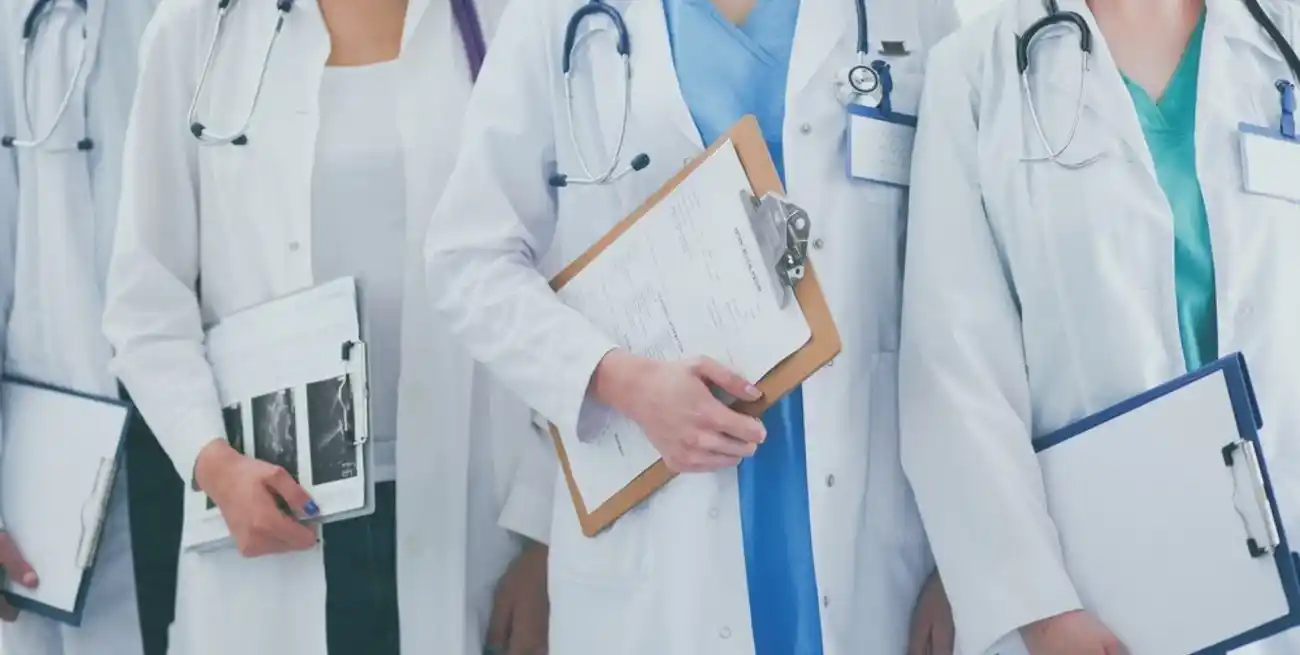 El gobierno nacional redefine el sistema de formación médica, introduciendo dos modalidades de becas.