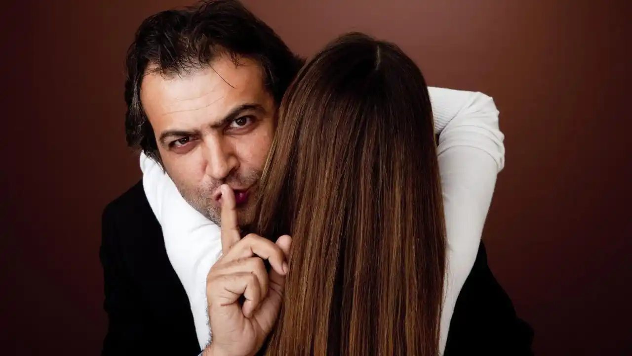 ¿Por falta de apetito sexual?: infidelidad masculina durante el embarazo