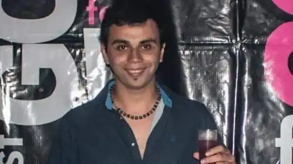 Salió de su casa de María Luisa en moto y no regresó: angustia por la desaparición de Damián Strada