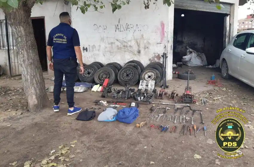 Cayeron dos peligrosos delincuentes que robaban autos