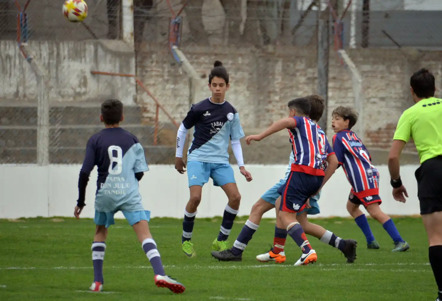 Los chicos volverán a la competencia oficial.
