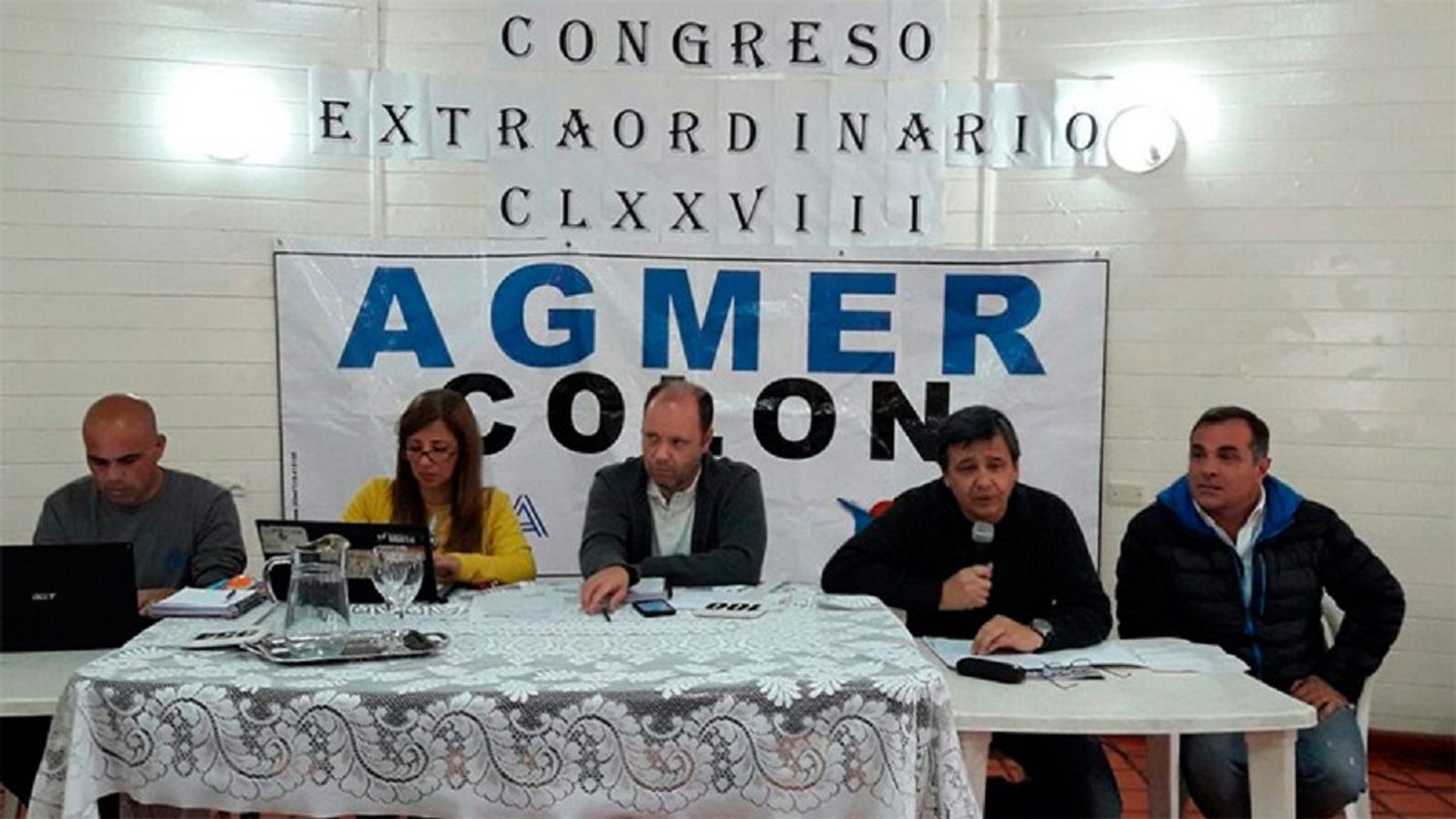 Los maestros resolvieron seguir reclamando al Gobierno que presente una nueva oferta salarial