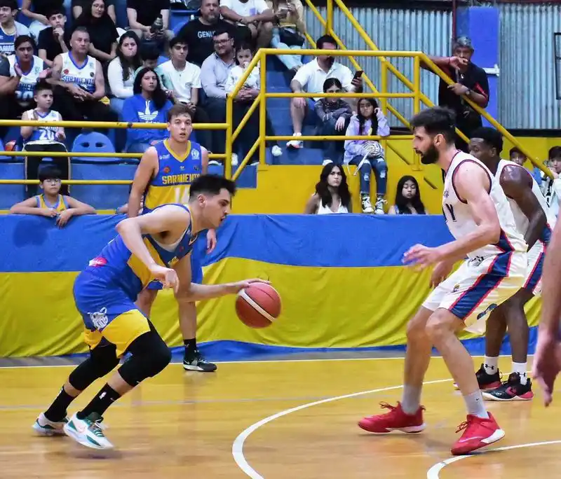 Sarmiento aplastó a Jujuy
Básquet y avanzó de fase