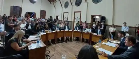 El pedido de tratamiento "sobre tabla" de una ordenanza provocó la primera discusión del 2024.