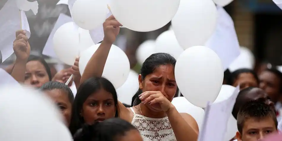 ATERRADOR FALSO POSITIVO: caso de una niña embarazada asesinada por militares conmueve a la JEP en Colombia
