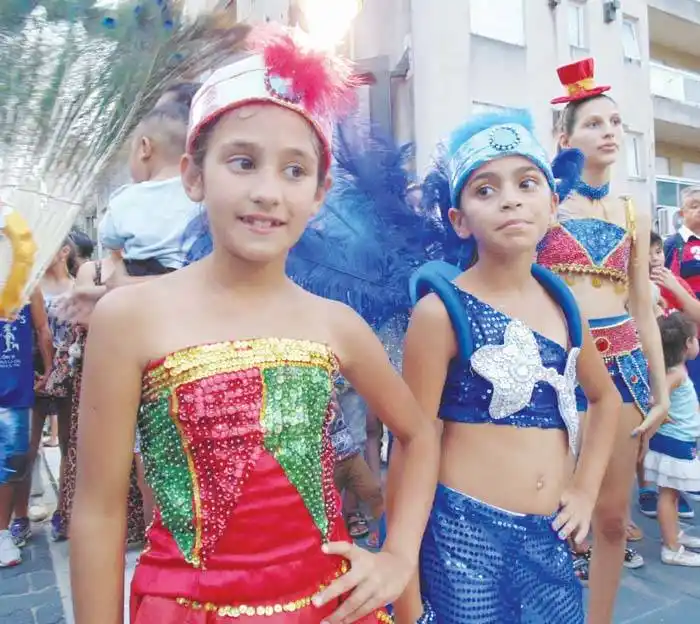 En la Peatonal de Concordia se presentó la edición 2020 de los Pequeños Duendes
