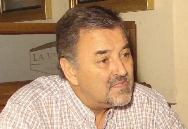 Welschen contradijo a Busti