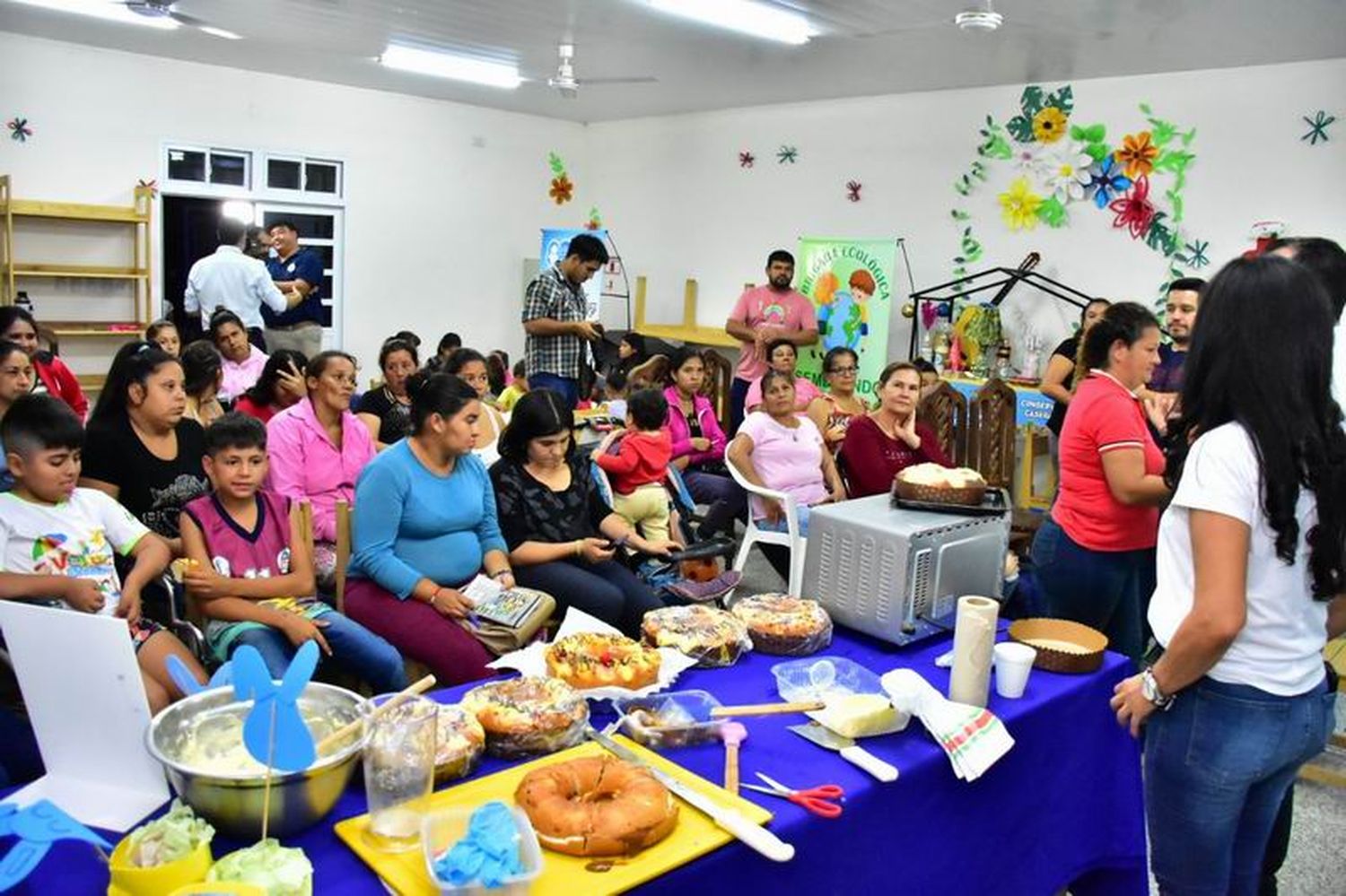 Exitosa clase para aprender a elaborar rosca de pascua