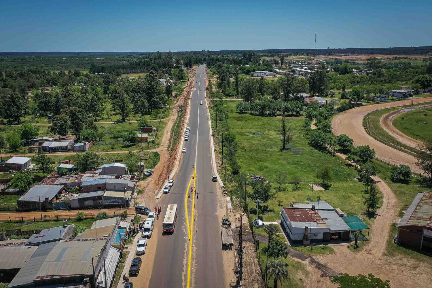 Avanzan las tareas de pavimentación de la Ruta Provincial Nº 4