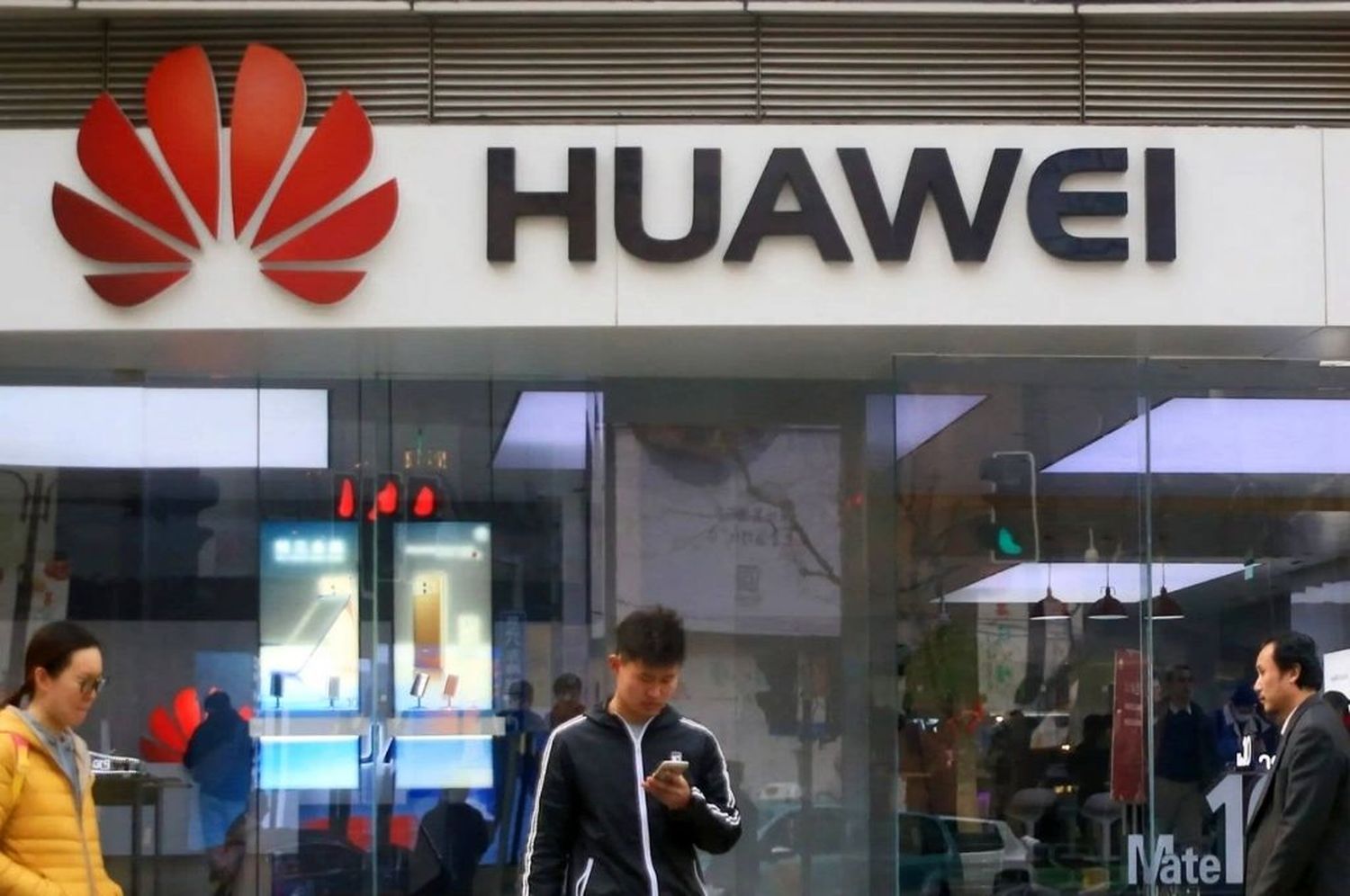 Huawei eliminó las aplicaciones de Nike y Adidas por orden del régimen chino