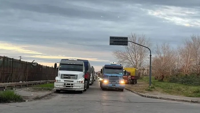 fila de camiones rosario - 2