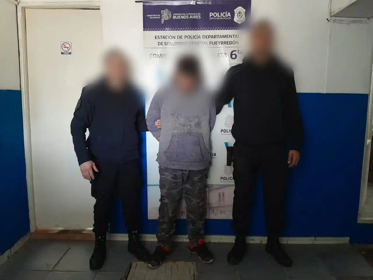 A punta de pistola, le había robado la recaudación a un remisero.