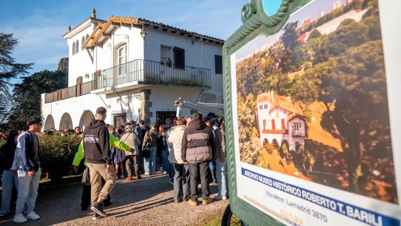 La programación contempla una variedad de espectáculos, muestras, talleres y actividades destinadas a fomentar la participación y el disfrute en un entorno cultural. Estas propuestas forman parte de la oferta que el municipio impulsa para que vecinos y visitantes encuentren opciones de entretenimiento y aprendizaje a lo largo de todo el mes.