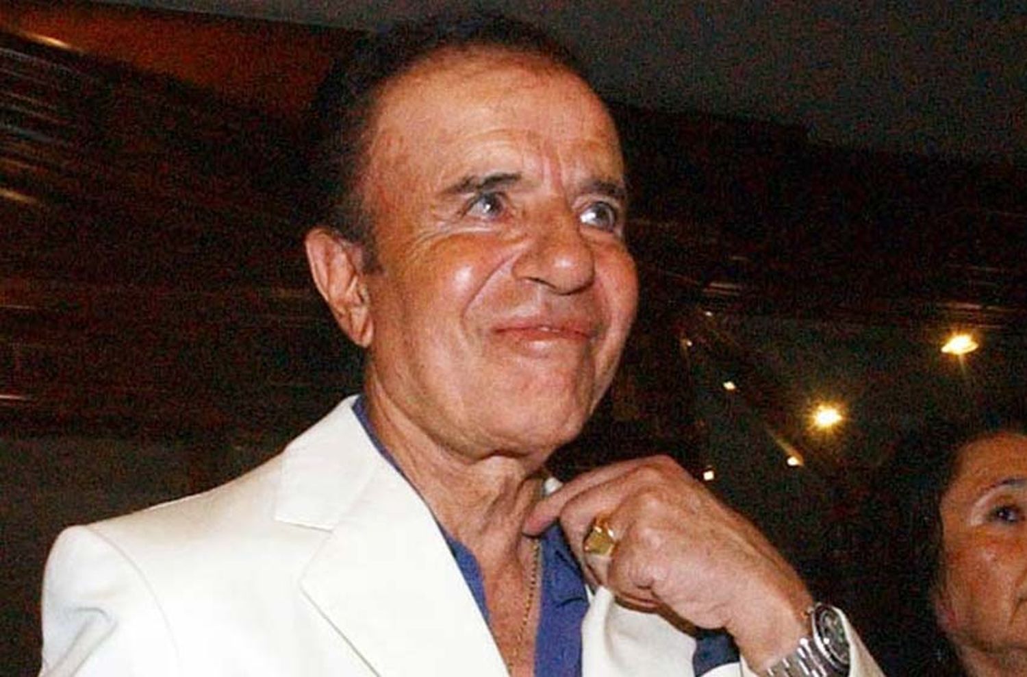 La familia Menem ofrece recompensa por el anillo robado al ex presidente