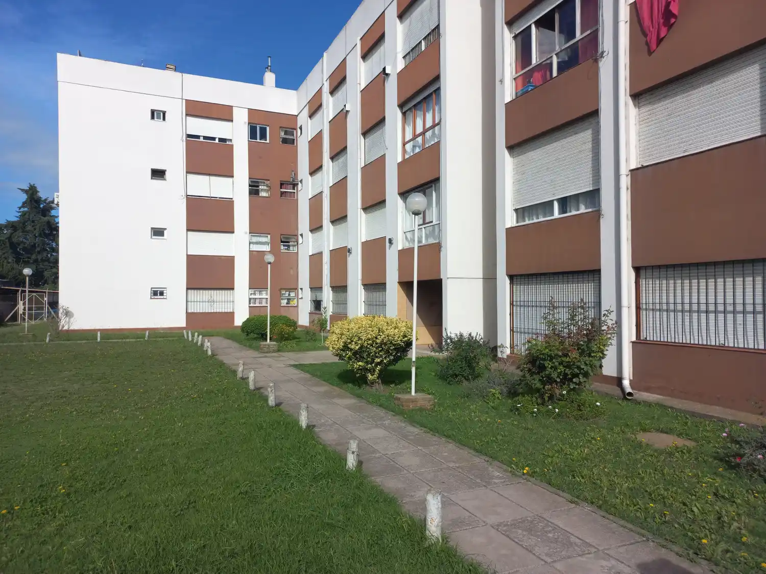 Muchos de los afectados llevan cuatro décadas en el complejo habitacional.