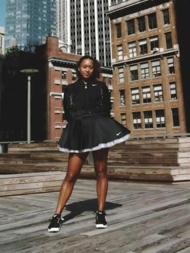 Naomi Osaka y su conjunto Nike causan sensación en el US Open antes de perder en la segunda ronda