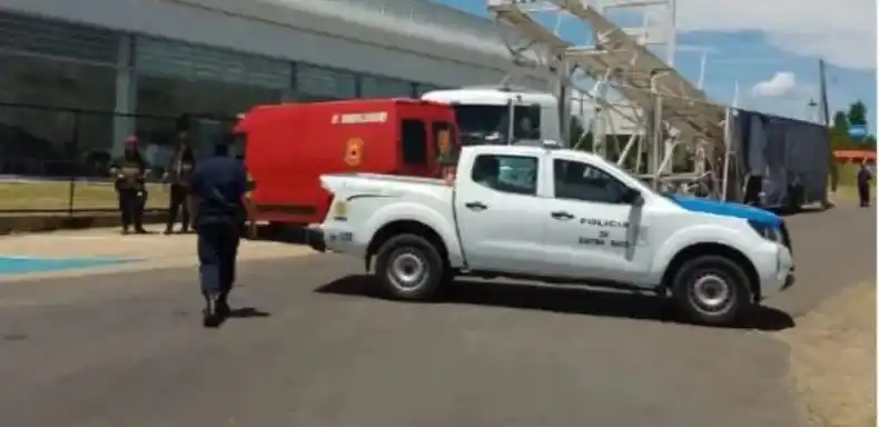 Murió un camionero tras tocar cables de alta tensión