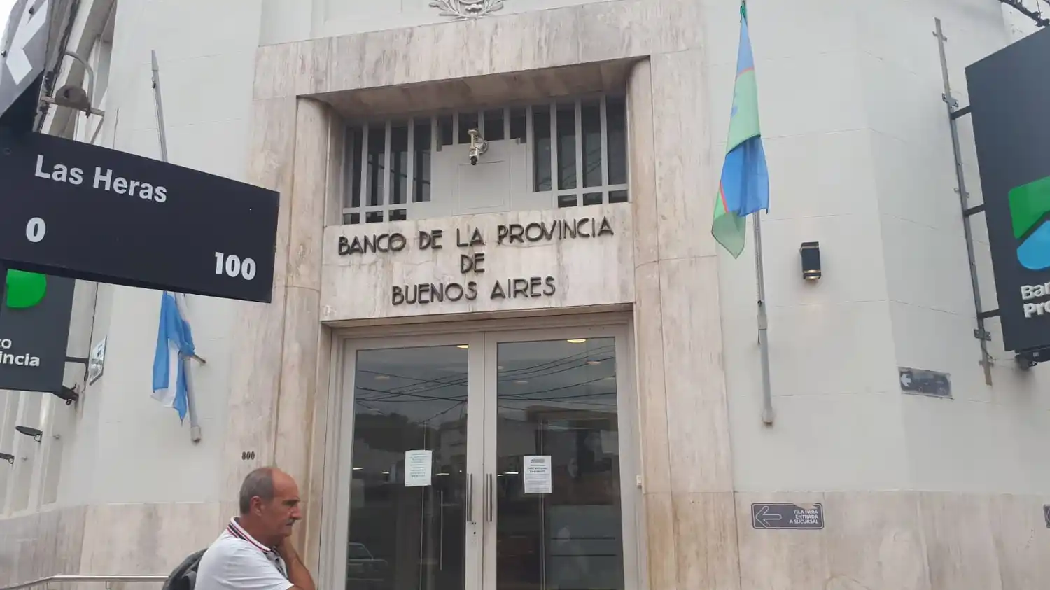 Bancos: desde este lunes abren a las 10 de la mañana