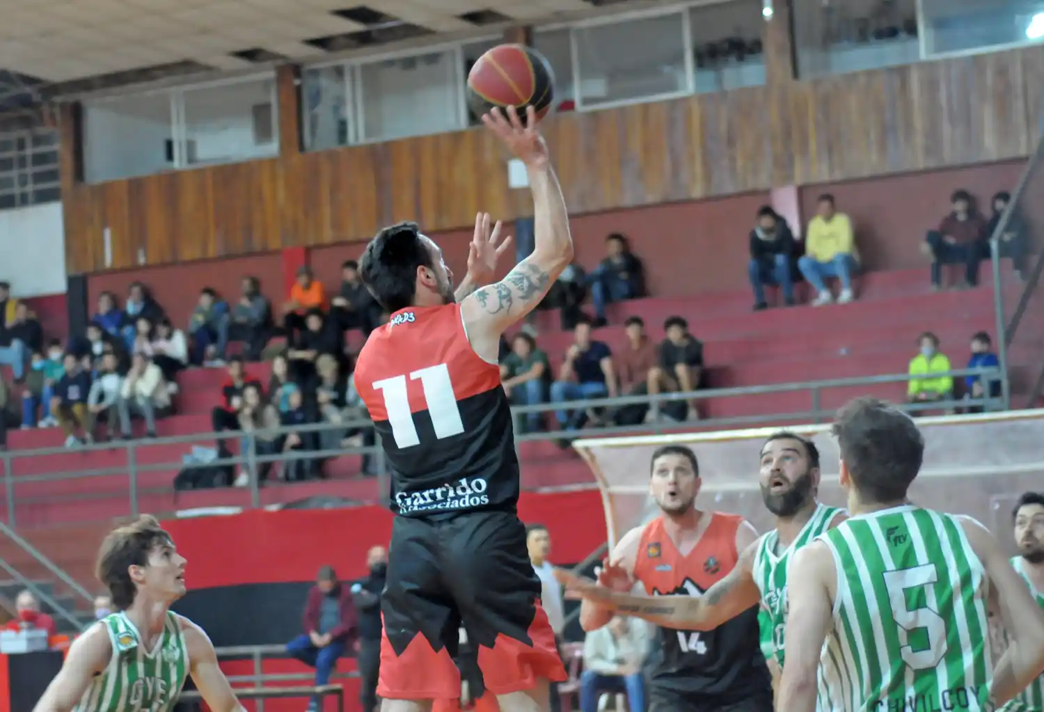 Andrizzi aportó 10 puntos en la victoria de Independiente frente a Gimnasia de Chivilcoy.