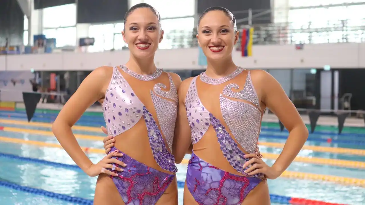 Zoe y Morena Ferrer debutaron en el Sudamericano
