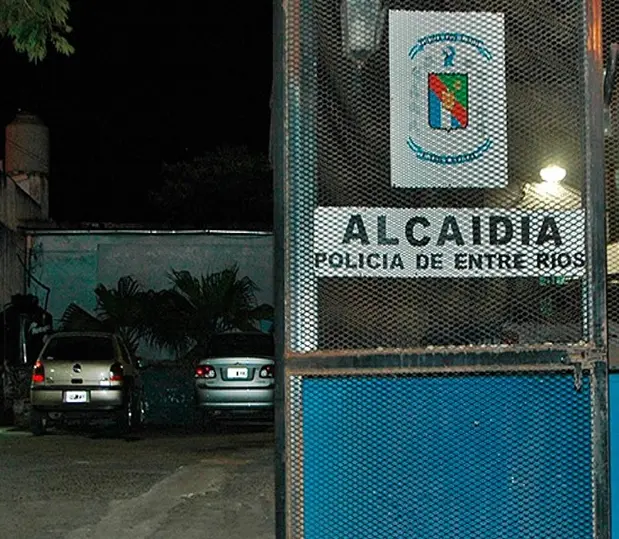 Un hombre y una menor detenidos por intento de robo