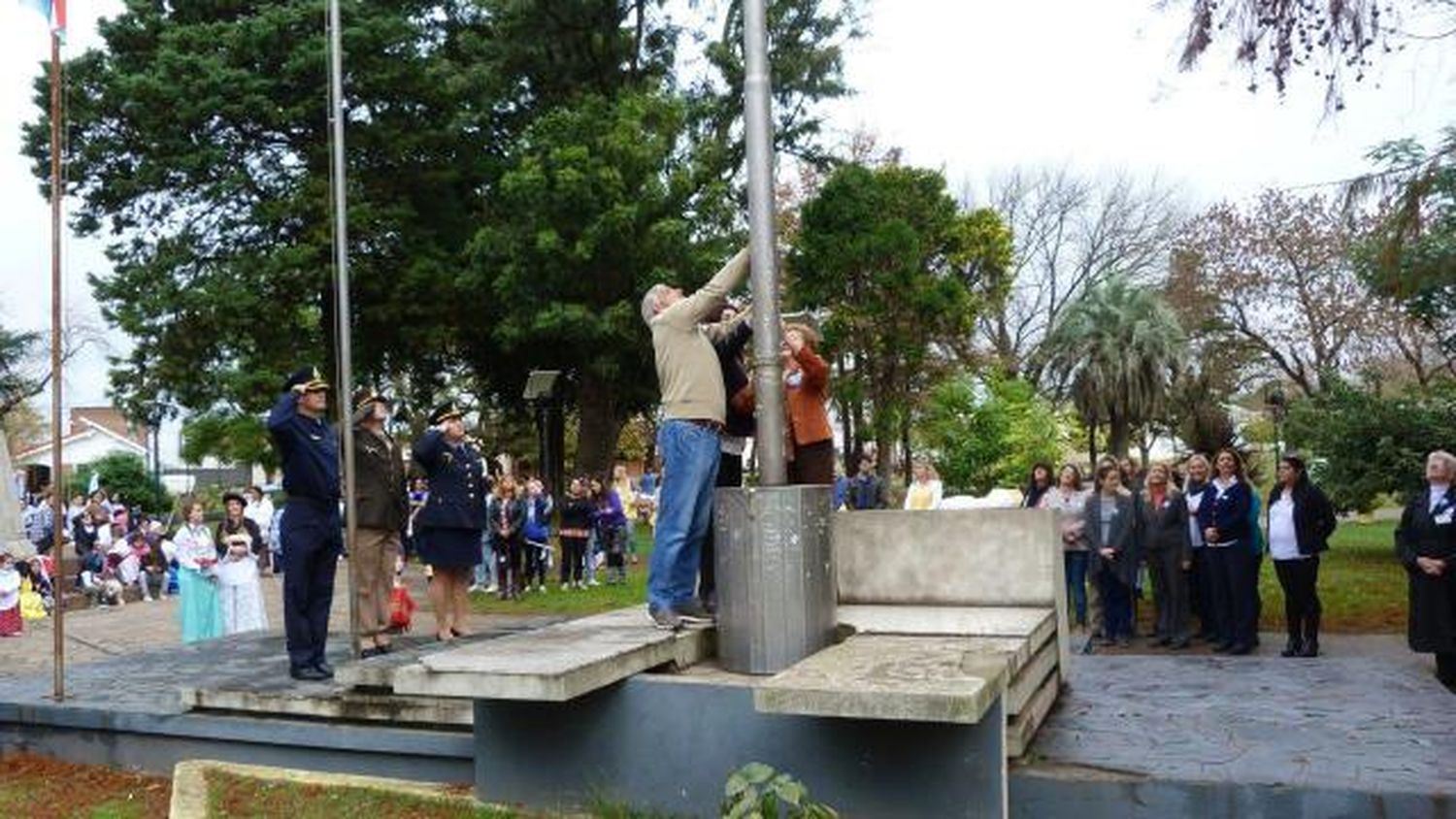 SE CELEBRÓ UN NUEVO ANIVERSARIO DE LA REVOLUCIÓN DE MAYO