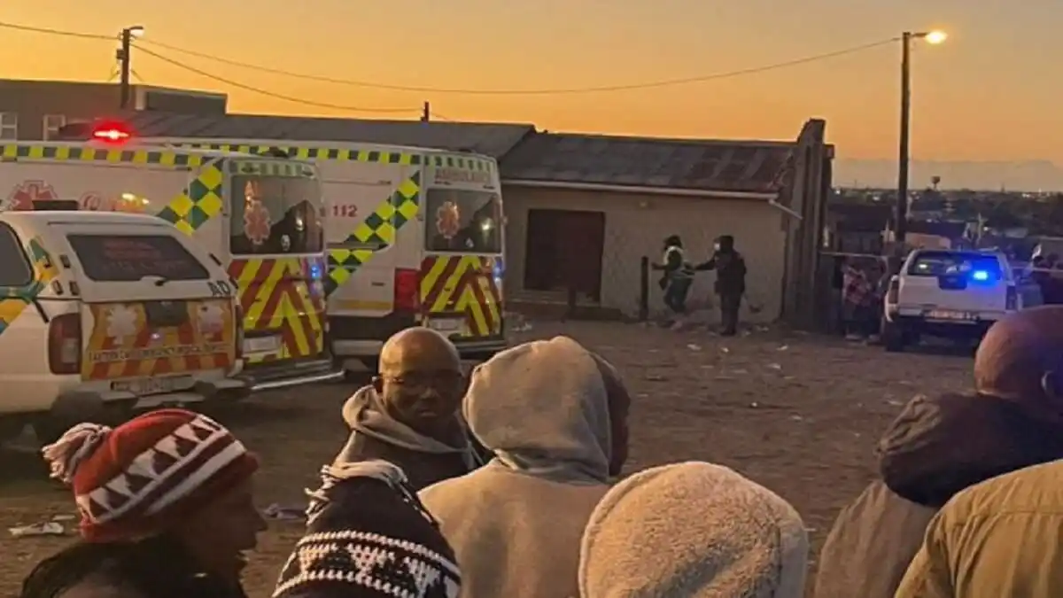 COMPRABAN DULCES Y LOS MASACRARON: al menos 7 muertos en tiroteo en Sudáfrica