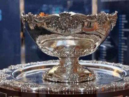 La "Ensaladera de Plata" que estará en juego en noviembre en Bolonia.Foto:AP