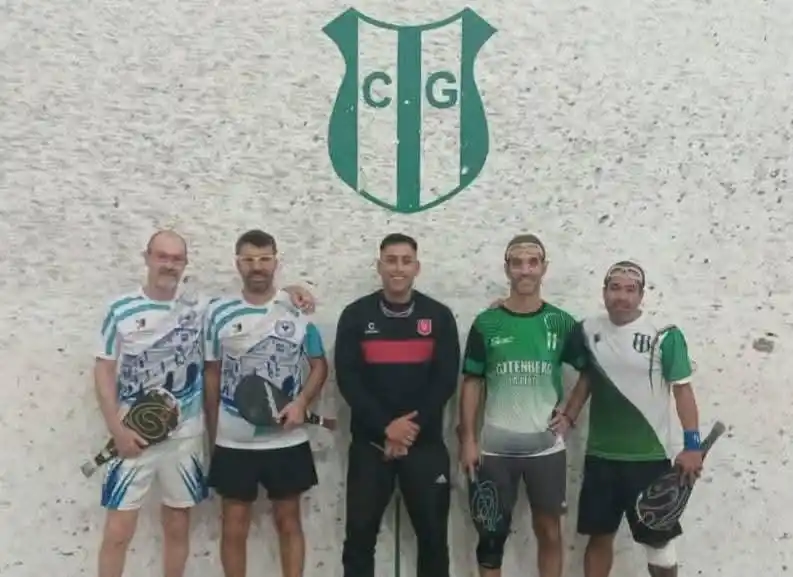 Paleta: Daniel y Tomi Ibarra junto Tata Seillant subcampeones de la fecha de cuarta del torneo provincial en La Plata