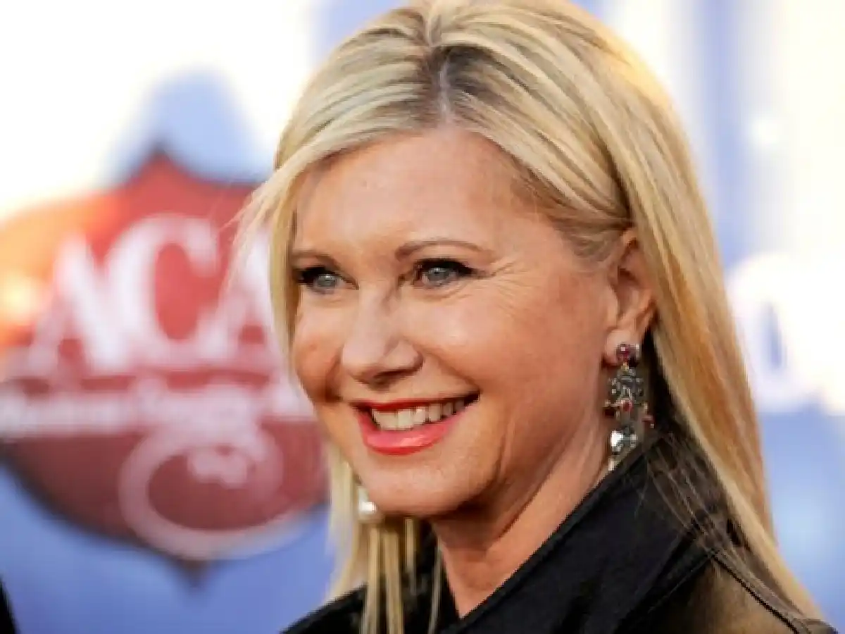Olivia Newton-John diagnosticada con cáncer por tercera vez