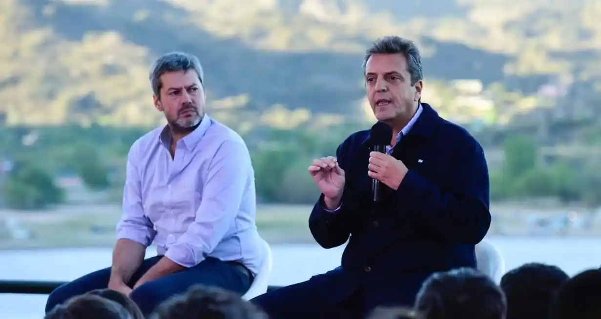 Massa y Lammens presentaron el proyecto de ley PreViaje en un acto en San Luis.