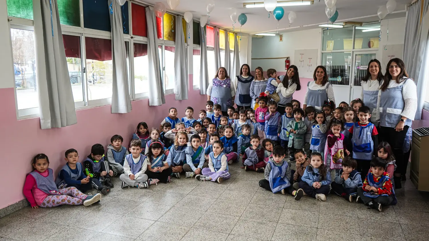 Docentes y alumnos del jardín Nº911 festejaron los 40 años de la institución