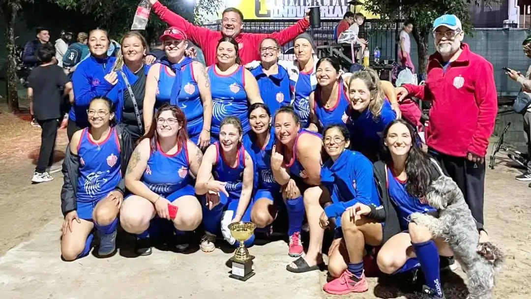 “Las Lobas” Mamis Hockey de Libertad ascendieron a la “A”