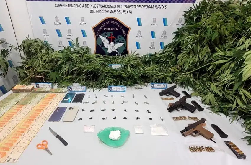 Detuvieron a cuatro mujeres y un hombre por venta de droga