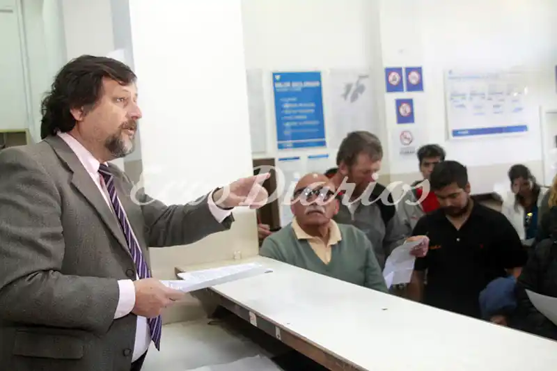 Se distribuyeron las urnas y se brindó una capacitación