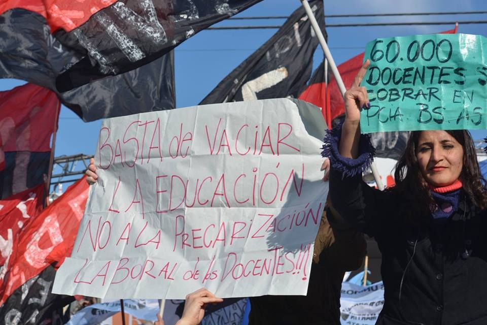 Mar del Plata: Docentes reclamaron a Scioli por salarios