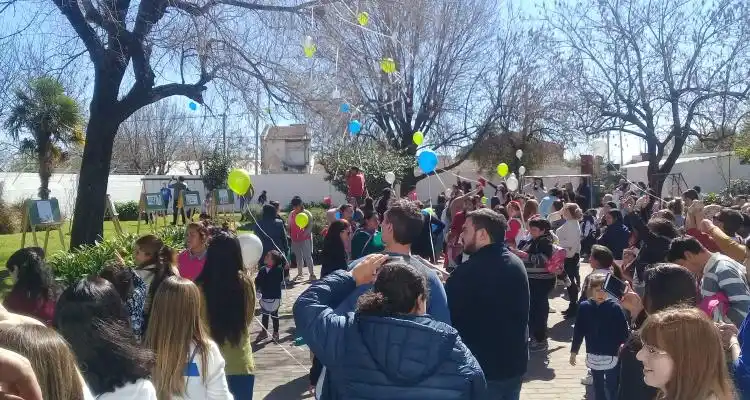 Lágrimas, emociones y reencuentros en la presentación de las obras del Jardín Calcuta