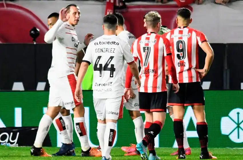 Cristian Lema le bajó las expectativas al buen arranque de Newell’s: “Hay que tener los pies sobre la tierra”