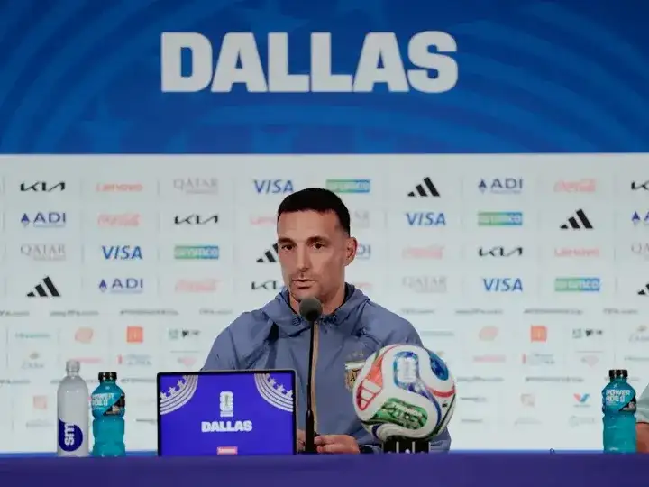 Lionel Scaloni confirmó en conferencia de prensa que Messi será suplente ante Jordania
