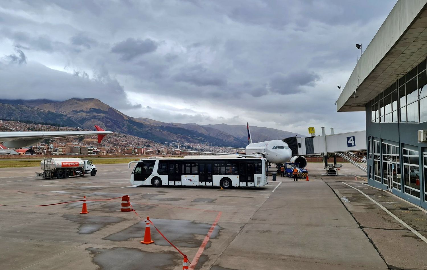 Vuelos a Cusco se reanudarán durante este viernes luego del intento de toma